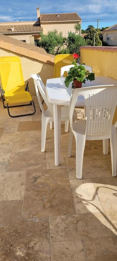 Appartement Agreable Et Spacieux Ensoleille Valros Eksteriør bilde